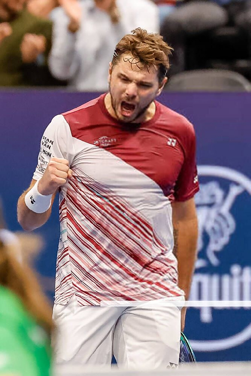 英国网球队翻盘德国网球队，瓦林卡送出助攻