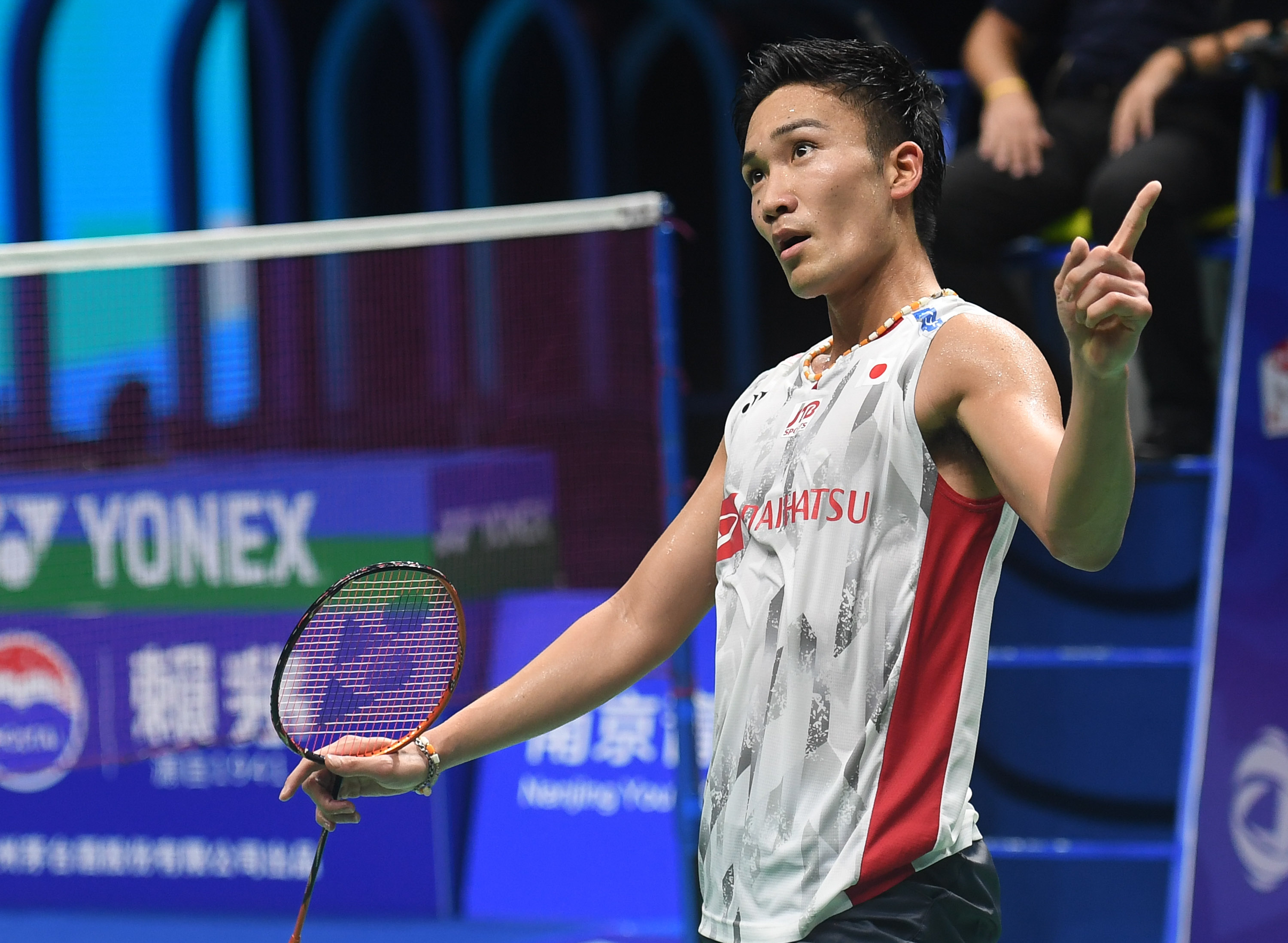 韩国羽毛球队绝杀英格兰羽毛球队，桃田贤斗绝境逆转