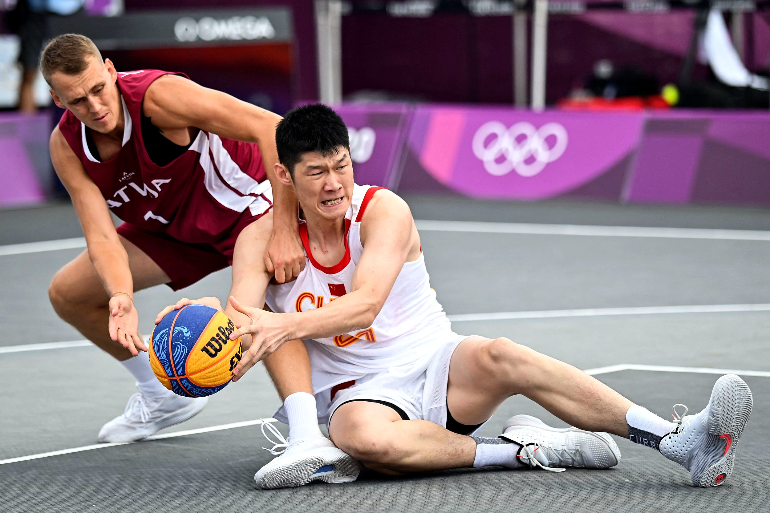 关于尼克斯绝杀福建队，胡金秋关键制胜的信息