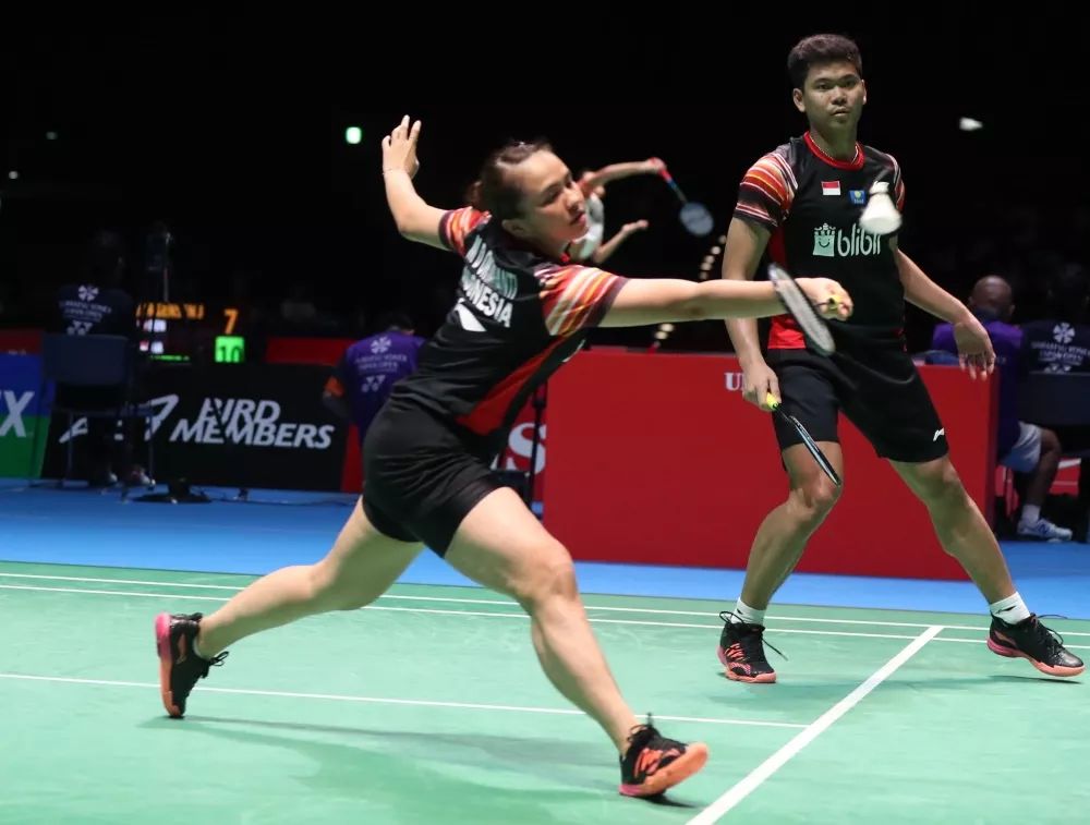 印尼队鏖战丹麦队，黄鸭组合点燃赛场