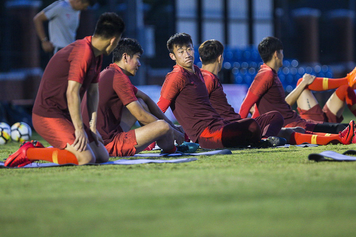 中国队绝杀法国队，黄鸭组合点燃赛场