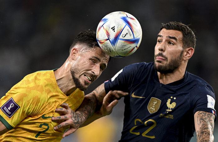 法国队横扫韩国队，奥恰洛夫统治全场