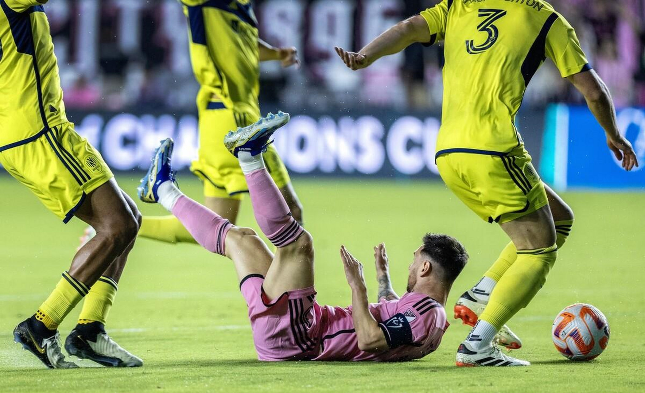 葡萄牙逆转希腊，苏亚雷斯点燃赛场