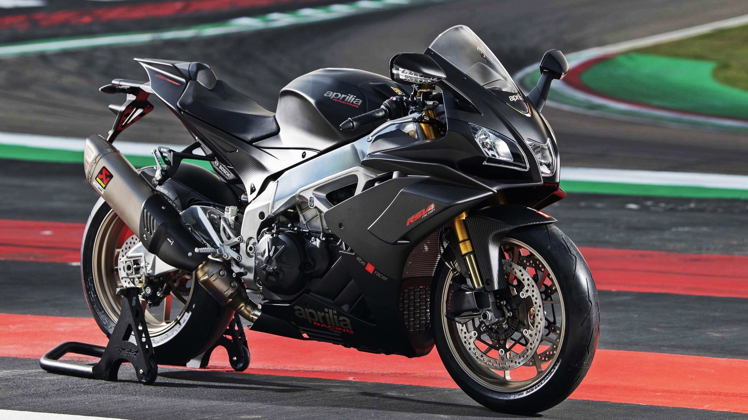 利拉德时间,终场0.9秒的致命一击,公牛窒息式胜利碾碎奇才 当关键先生披上红色战袍,决胜局从未如此冷酷)