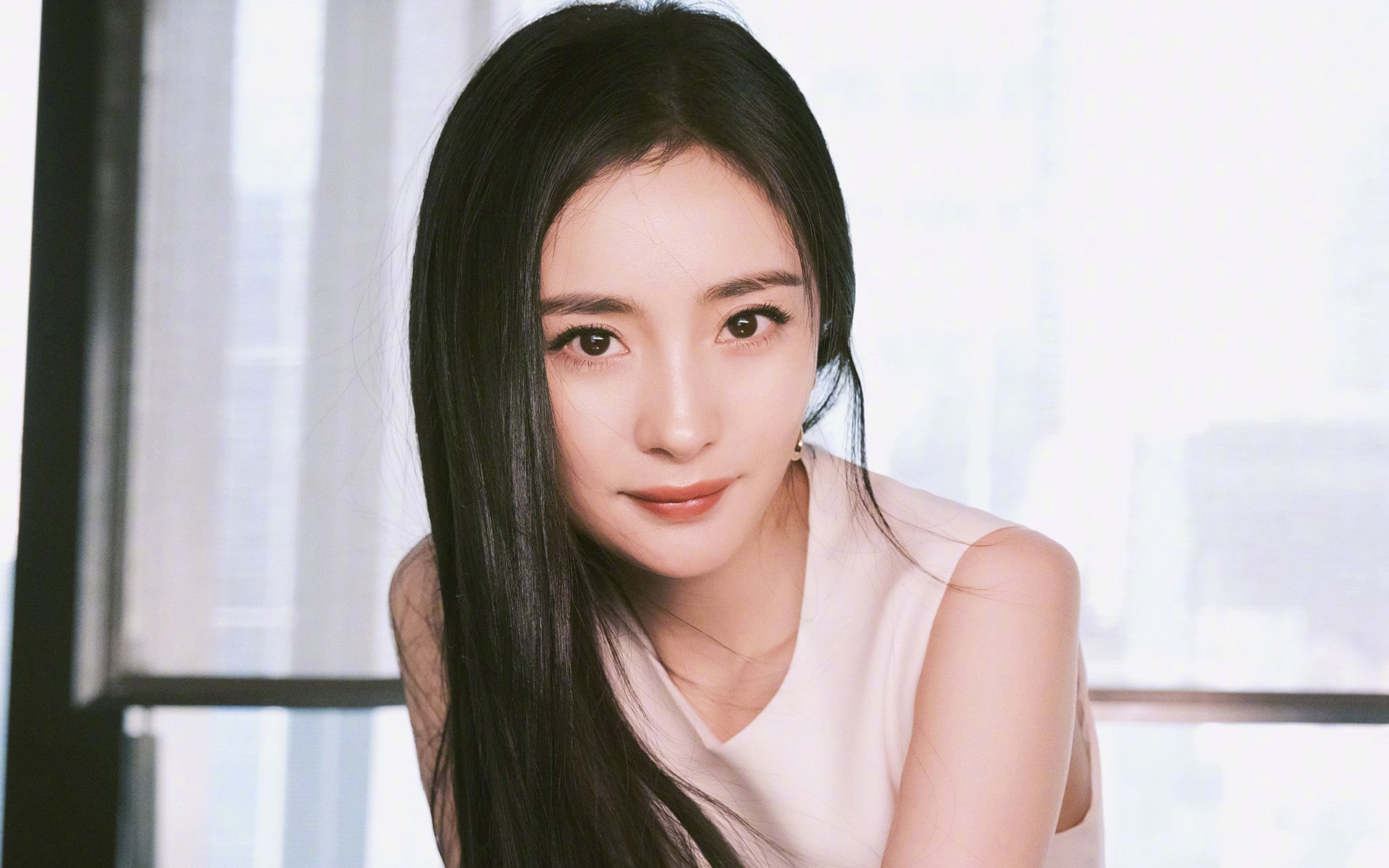 爱游戏官方入口-历史性胜利，威尔士击败哥伦比亚，阿尔瓦雷斯在焦点战预示新可能