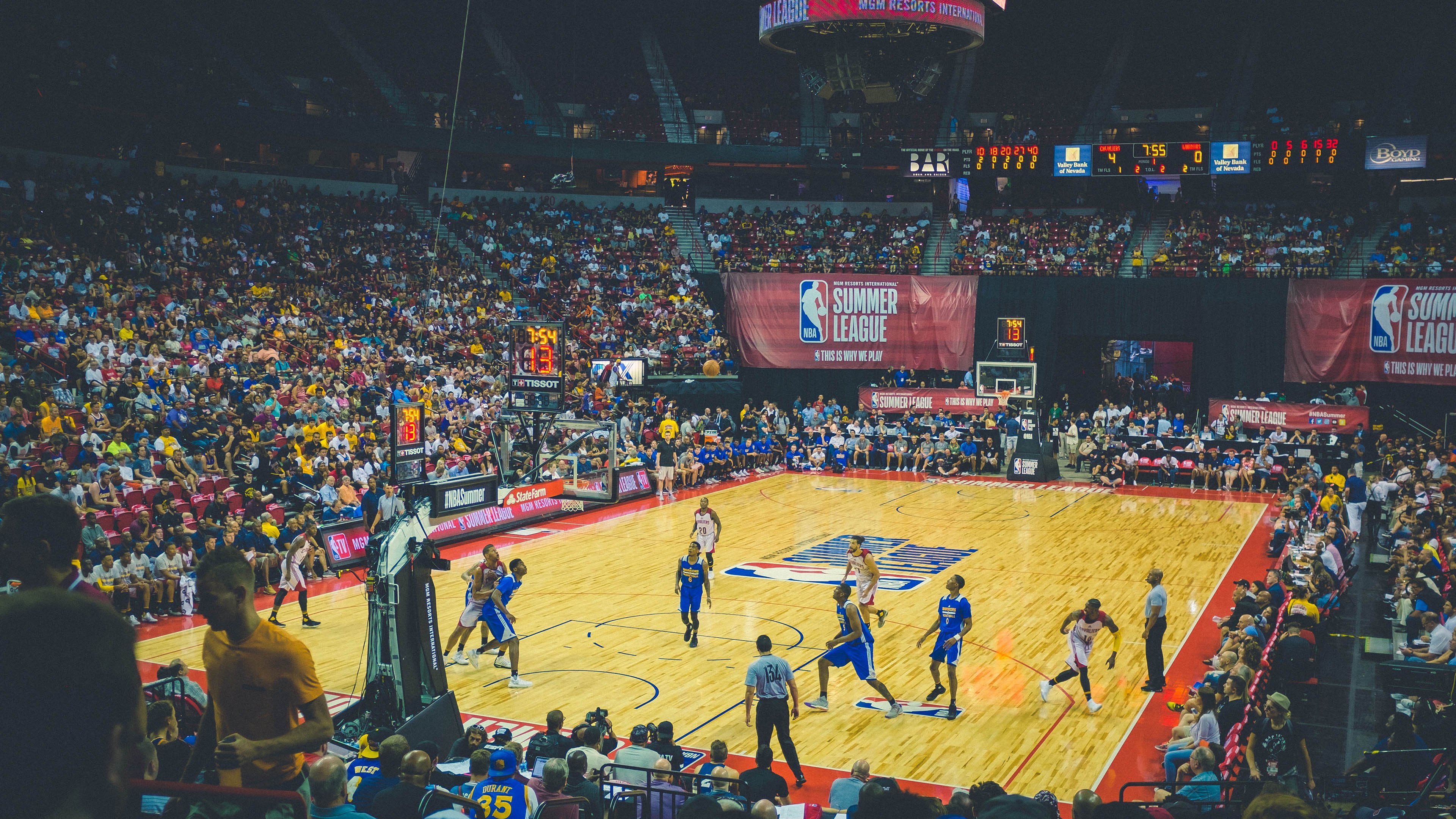 从格列兹曼爆发到曼联全球巡礼，红魔如何强势征服卡塔尔之夜