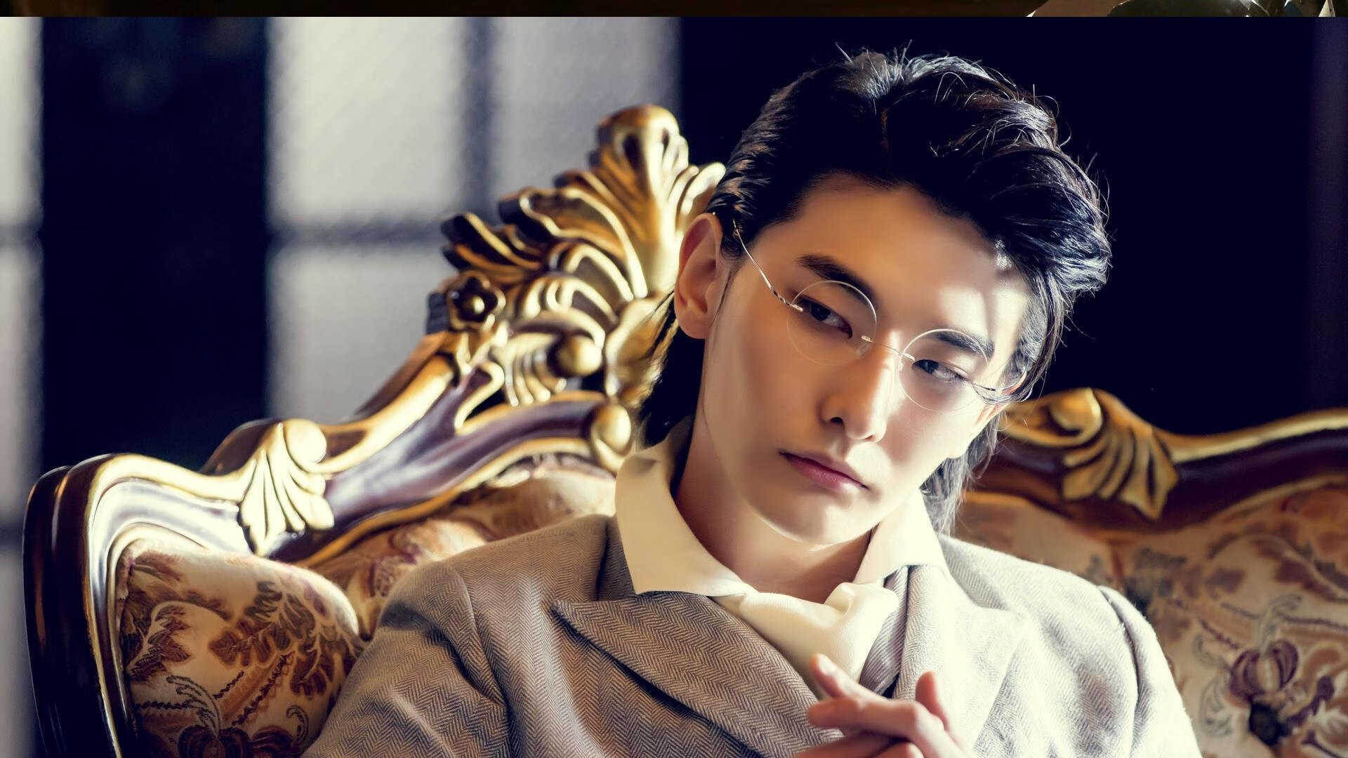 绿茵与赛道，当那不勒斯用拉丁火焰点燃温布利，蒂亚戈以精准接管巴林之夜